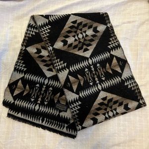 NWOT Pendleton wool scarf